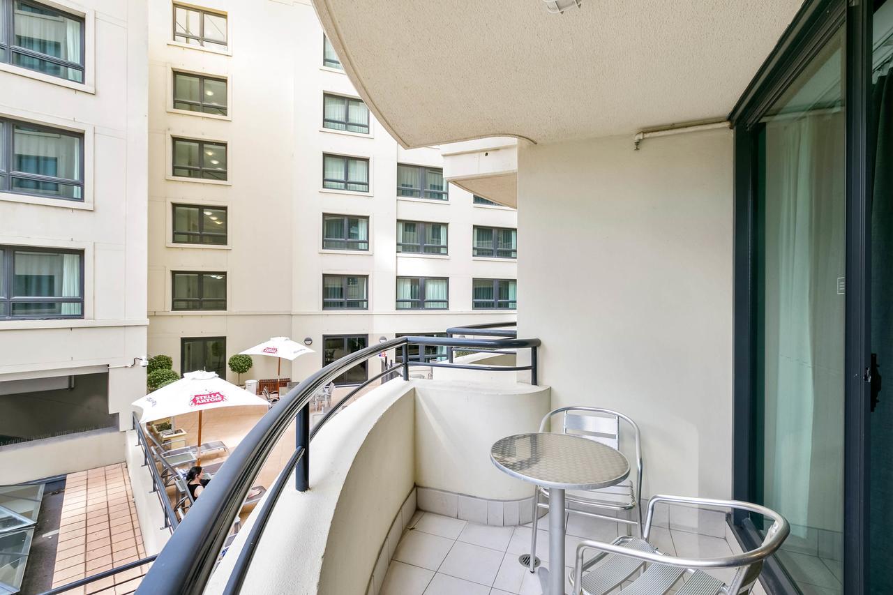 Mantra Parramatta Lejlighedshotel Sydney Eksteriør billede